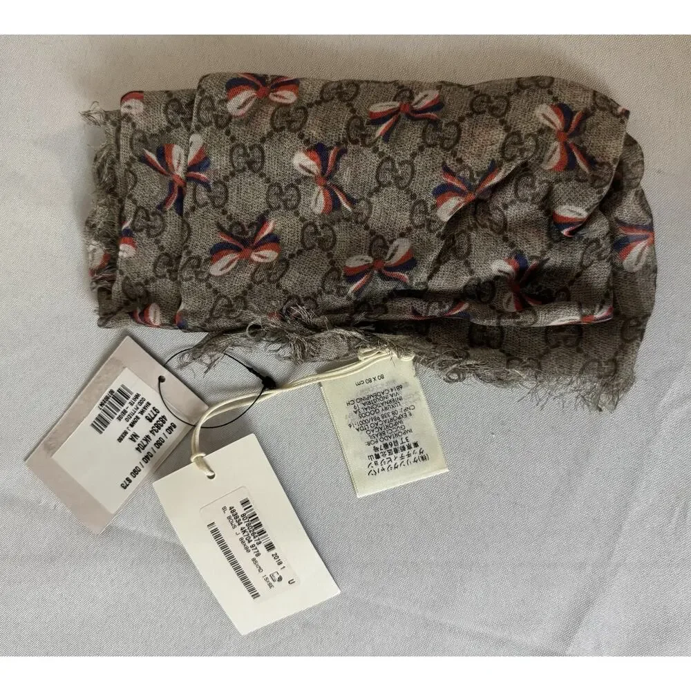 New With Tags Gucci Modal/Silk GG Supreme Bow Detail Girls 32”X32” Scarf $595.00